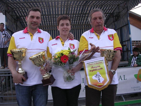 Champions 2009 Dominique et Patrick Bos - Jean Louis Alonzo Champions 2009 Dominique et Patrick Bos - Jean Louis Alonzo