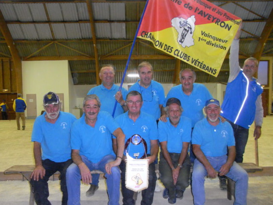 Champion CDC Vétérans D1 Champion CDC Vétérans D1