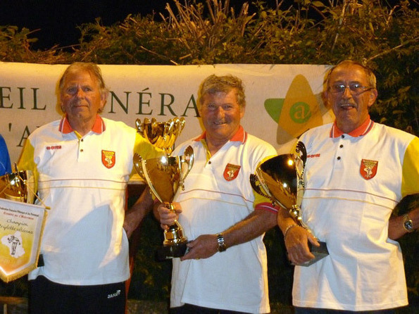 Les vainqueurs: Robert MARRO - Henri ROUSTAN - Gilbert VINAS Les vainqueurs: Robert MARRO - Henri ROUSTAN - Gilbert VINAS