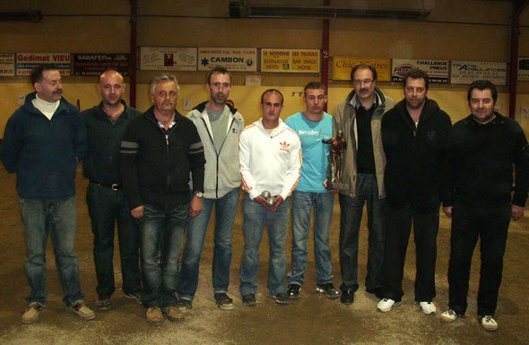 les demi-finalistes avec Jean-Luc Malet les demi-finalistes avec Jean-Luc Malet