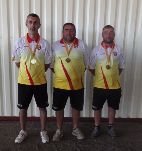 Champions 2021 : Tremolet L. - Couvignou D. - Charriere M.  (MARMOTTE P STGENIEZD'OLT)