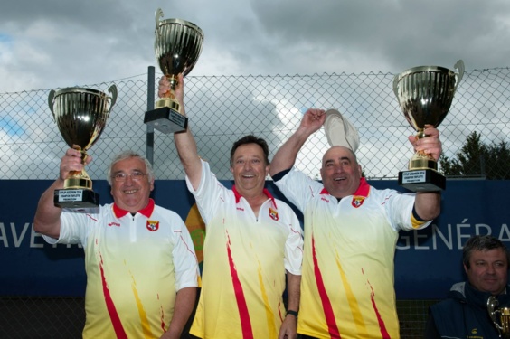 Louis MARTY / Yves SERVIERES / Jacques GAYRAL (Pétanque Villefranchoise) Louis MARTY / Yves SERVIERES / Jacques GAYRAL (Pétanque Villefranchoise)