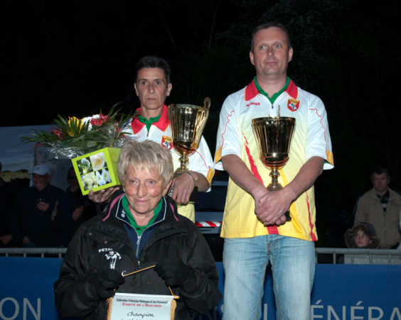 Nelly Carcelès / Christophe Lagarde avec Monique Arnal (photo JC Savoyant) Nelly Carcelès / Christophe Lagarde avec Monique Arnal (photo JC Savoyant)