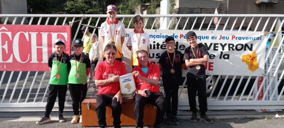 Triplette Jeu Provencal & Doublettes jeunes Triplette Jeu Provencal & Doublettes jeunes