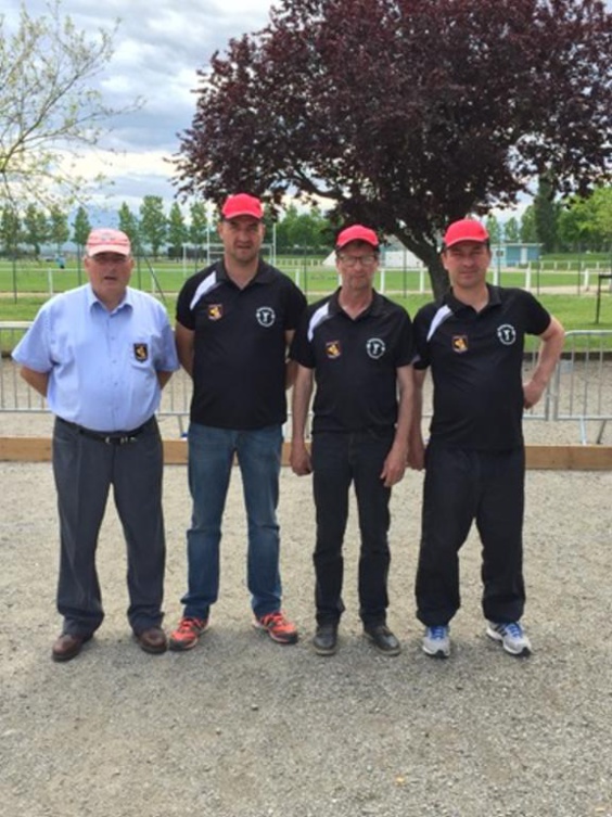 Nos Vice-champions de ligue avec Jacques Edouard (délégué) Nos Vice-champions de ligue avec Jacques Edouard (délégué)