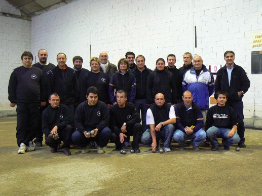 Le groupe Villefranchois en déplacement à Mazamet Le groupe Villefranchois en déplacement à Mazamet