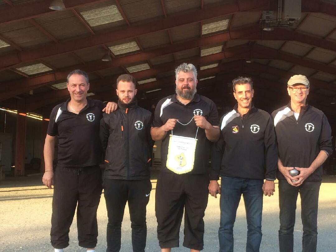 La Pétanque Réquistanaise Champion CDC Jeu Provencal La Pétanque Réquistanaise Champion CDC Jeu Provencal