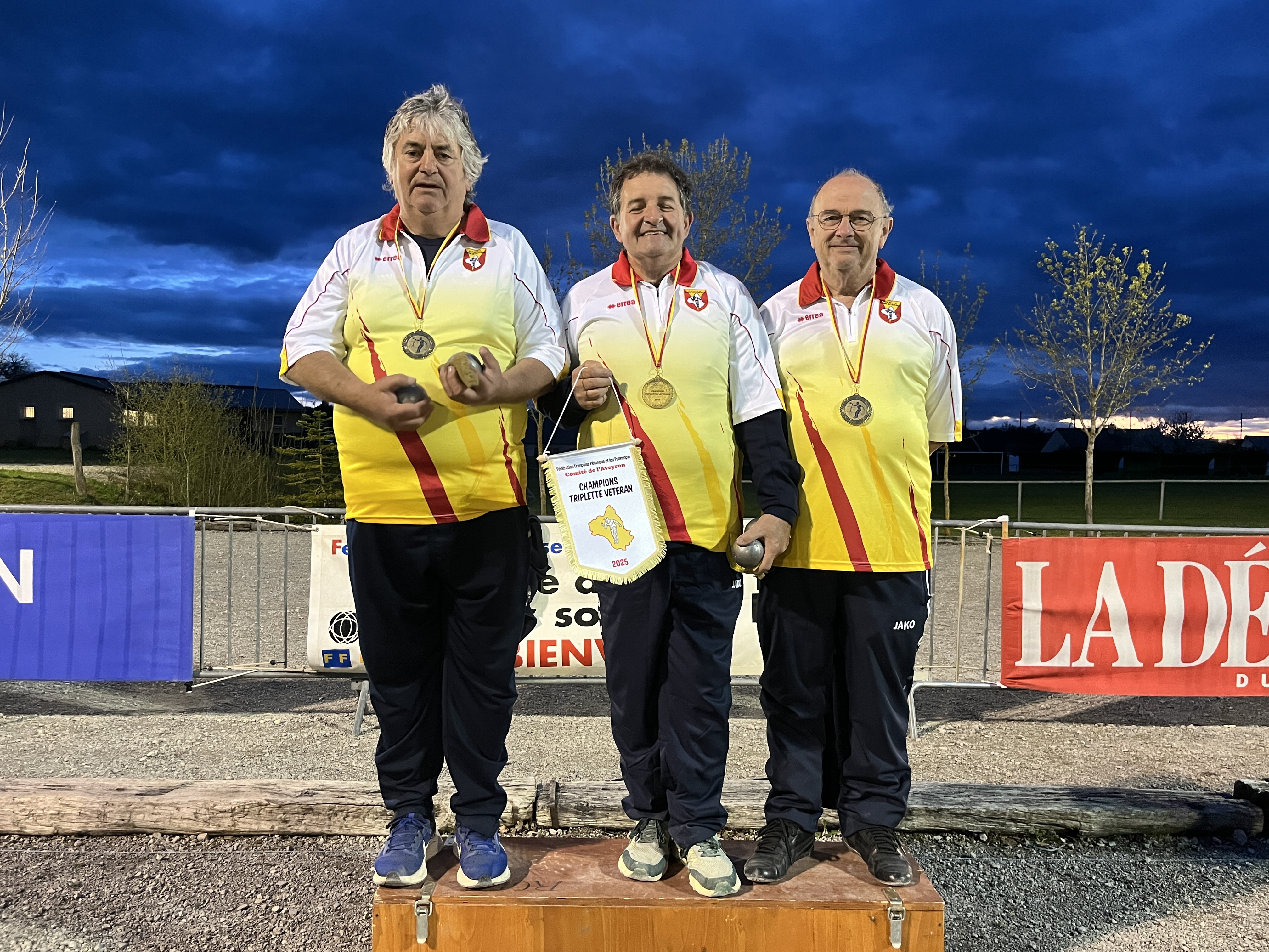 Champions Triplettes Vétérans 2025 : Claude Guilhem, Bruno Nunzio et Dominique Pourcel